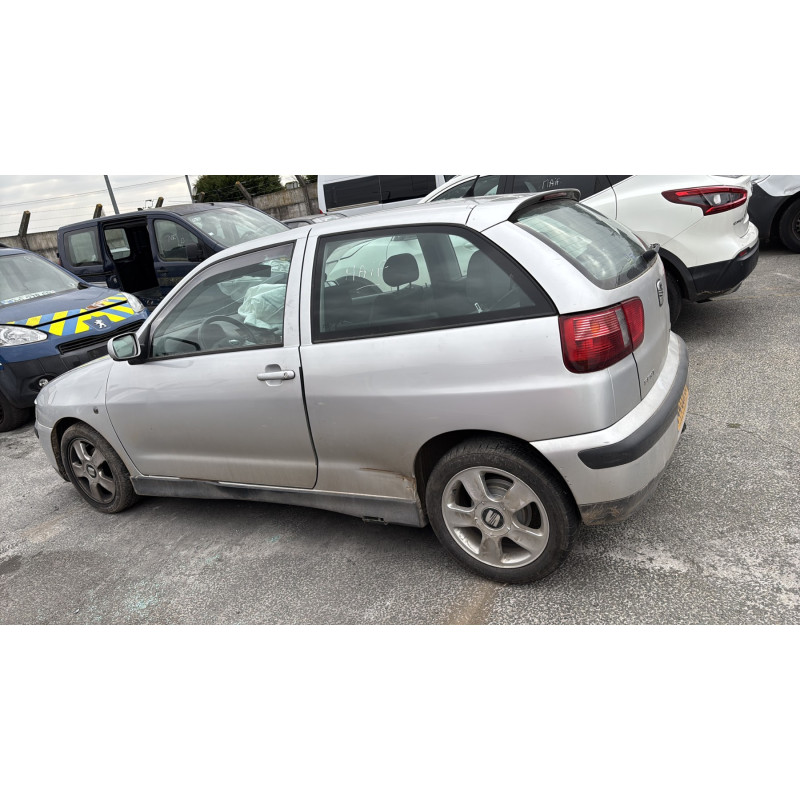 Feu arriere secondaire droit (feux) SEAT IBIZA 2 Photo n°19