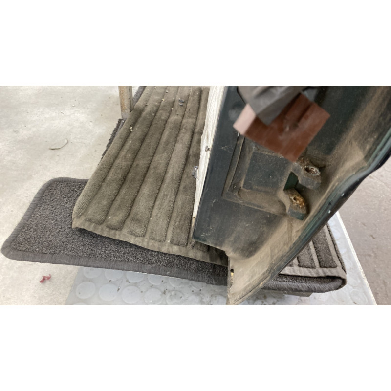 Porte arriere gauche PEUGEOT 405 Photo n°4