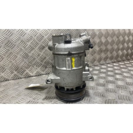 Compresseur clim RENAULT CLIO 4 Photo n°1