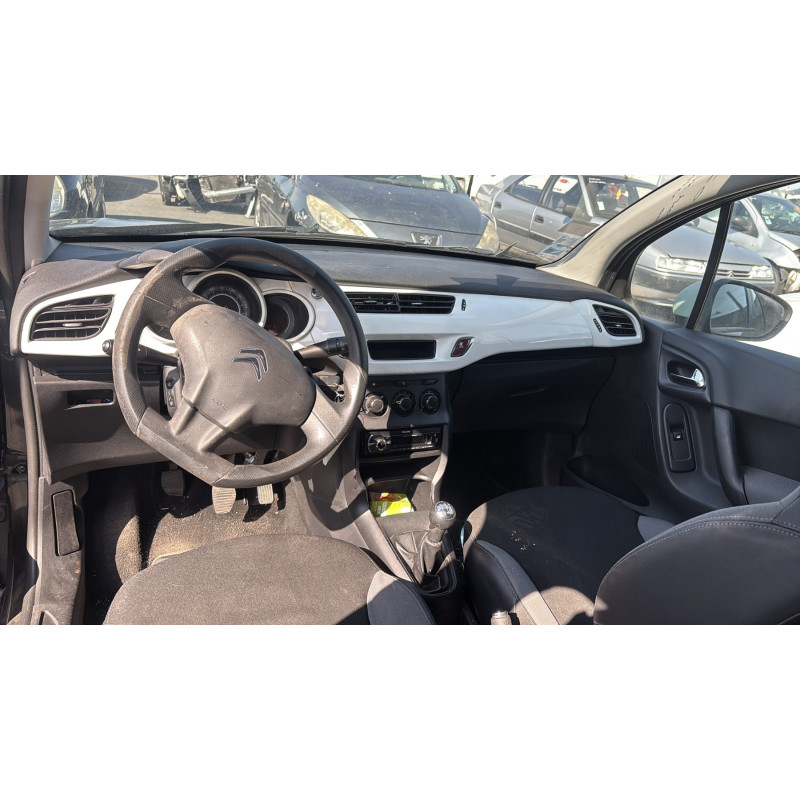 Attache ceinture avant gauche CITROEN C3 2 Photo n°16
