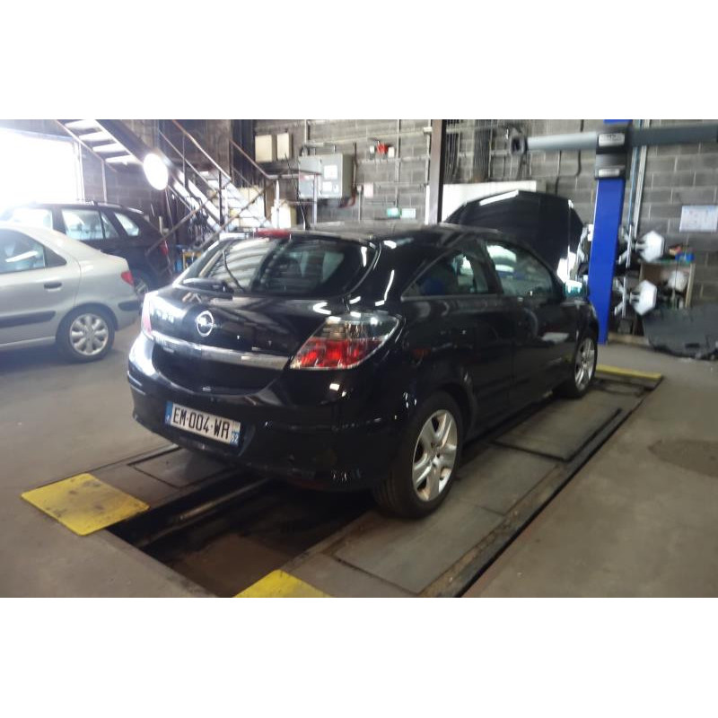 Pare choc arriere OPEL ASTRA H Photo n°14