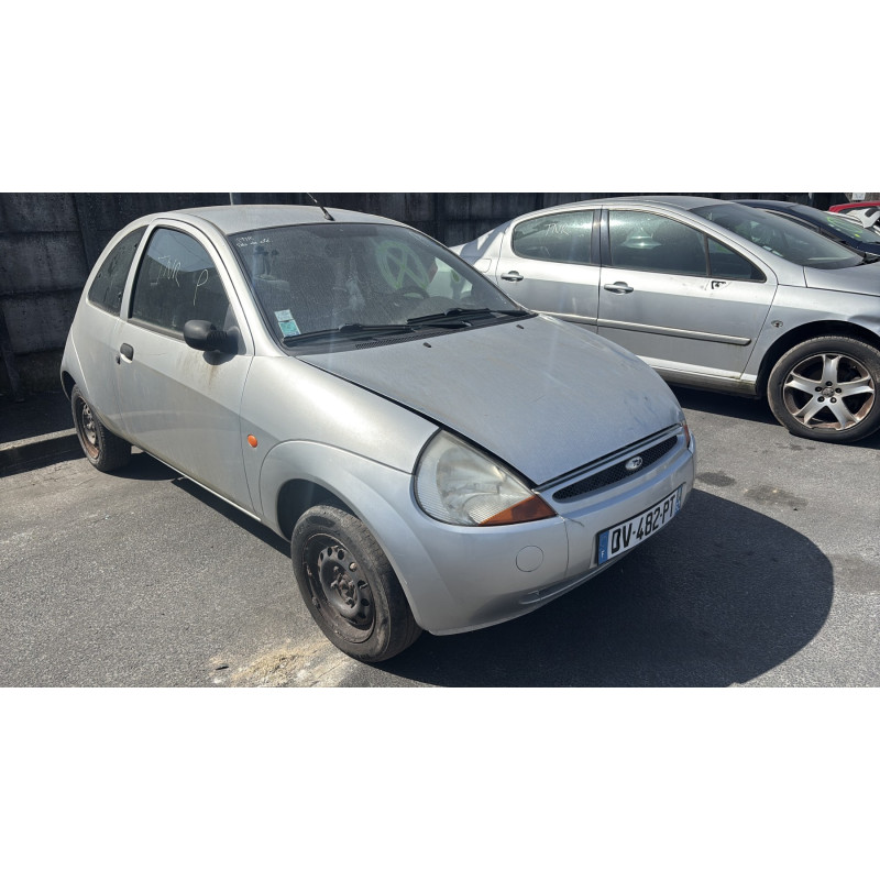 Attache ceinture avant gauche FORD KA 1 Photo n°4