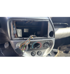 Attache ceinture avant gauche FORD KA 1