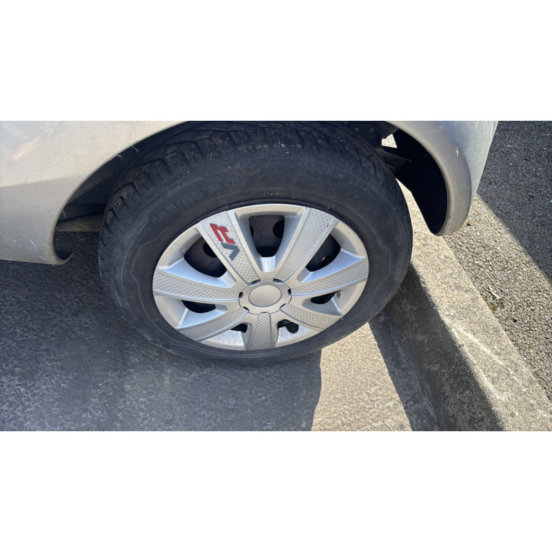 Attache ceinture avant gauche FORD KA 1 Photo n°19