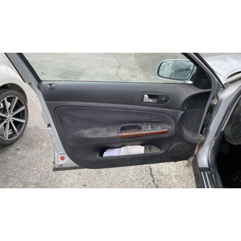 Pare choc arriere VOLKSWAGEN PASSAT 4 Photo n°8