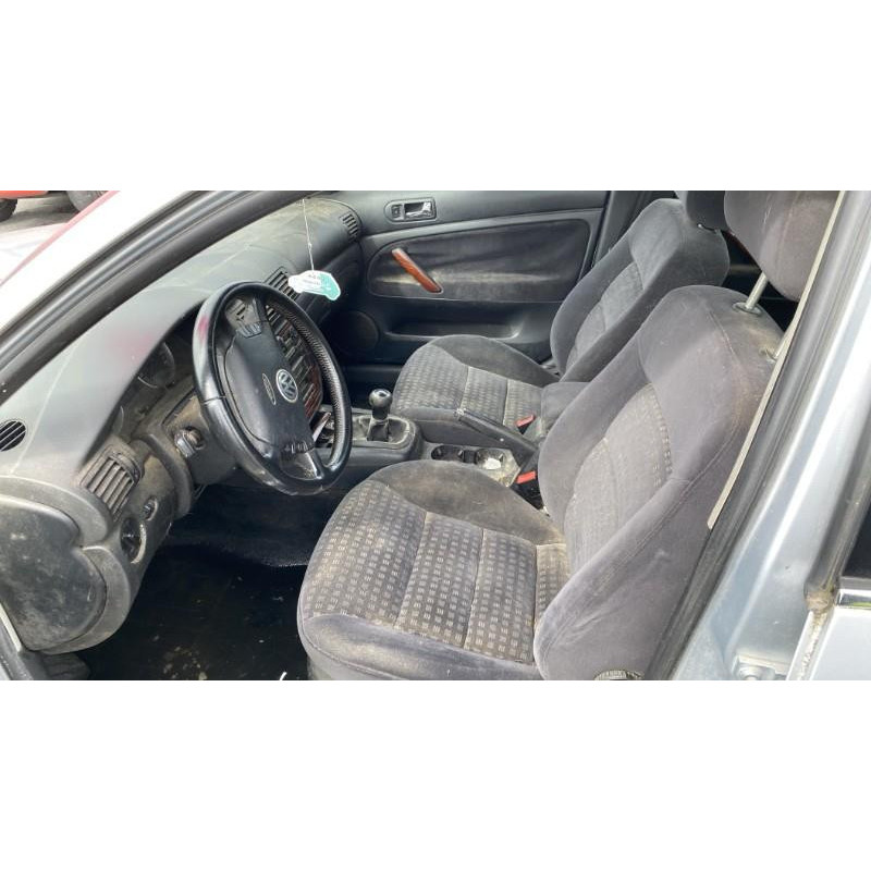 Pare choc arriere VOLKSWAGEN PASSAT 4 Photo n°13