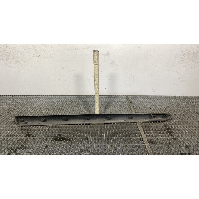 Baguette de porte avant gauche RENAULT CLIO 2 Photo n°4
