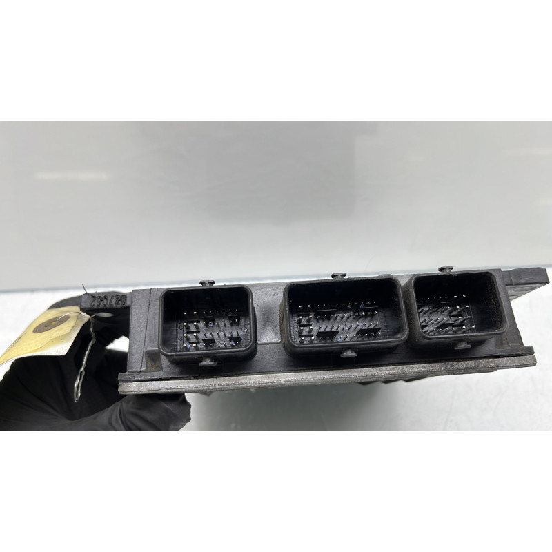 Calculateur moteur DACIA LOGAN 1 Photo n°3
