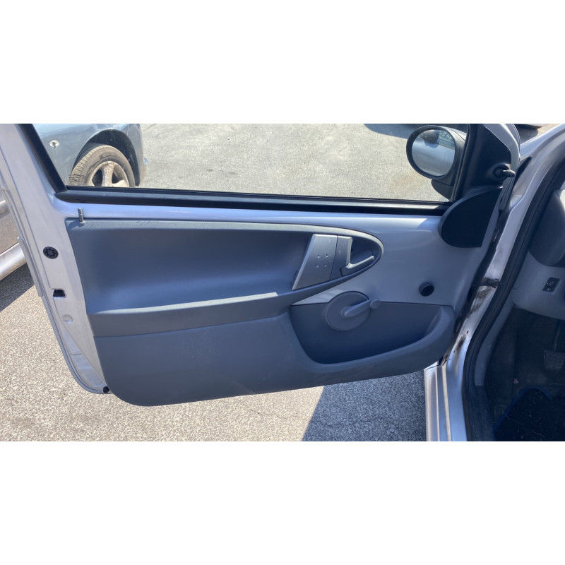 Porte avant droit TOYOTA AYGO 1 Photo n°17