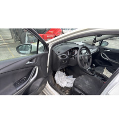 Attache ceinture avant droit OPEL ASTRA K