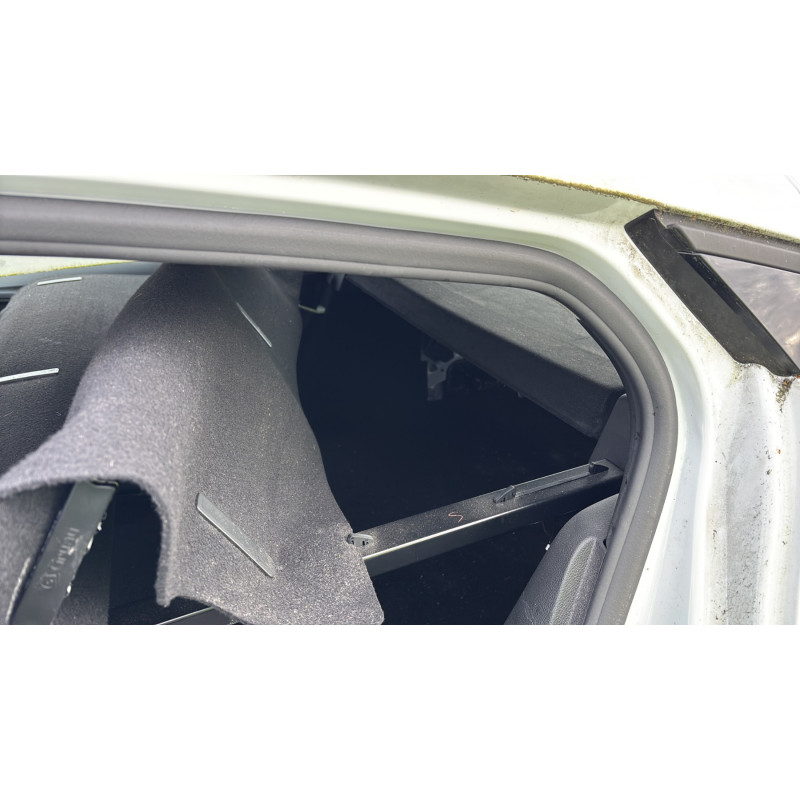 Attache ceinture avant droit OPEL ASTRA K Photo n°15