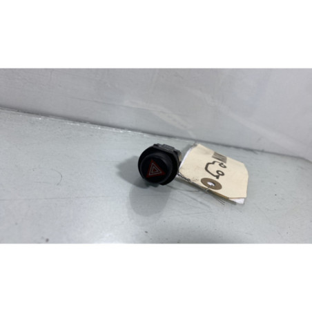 Bouton de warning OPEL ASTRA K Photo n°1