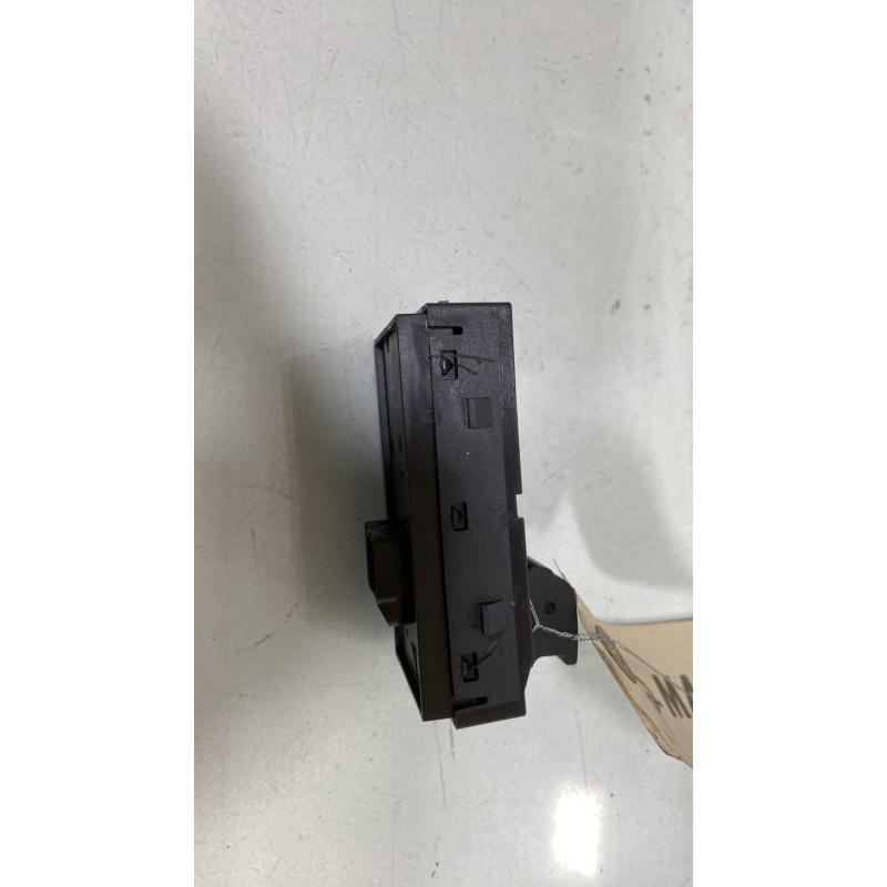 Interrupteur de leve vitre avant droit OPEL ASTRA K Photo n°4