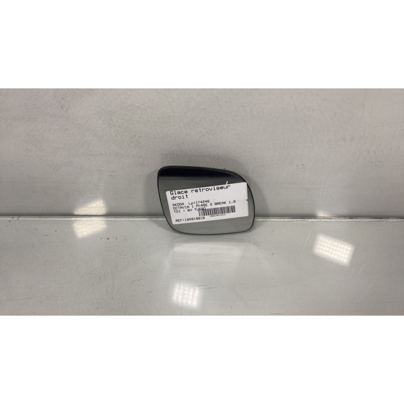 Glace retroviseur droit SKODA OCTAVIA 1 Photo n°1