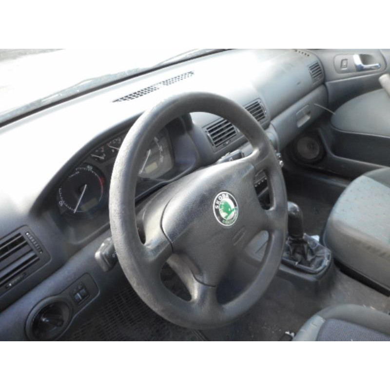 Glace retroviseur droit SKODA OCTAVIA 1 Photo n°8