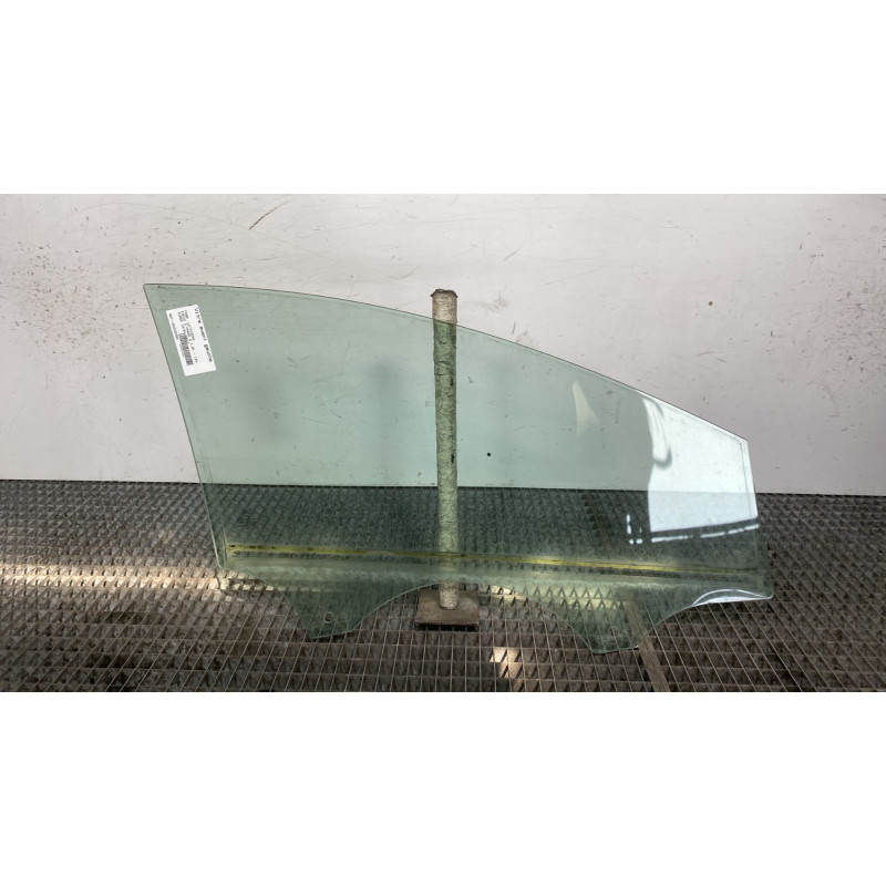 Vitre avant gauche FORD FOCUS 3 Photo n°6
