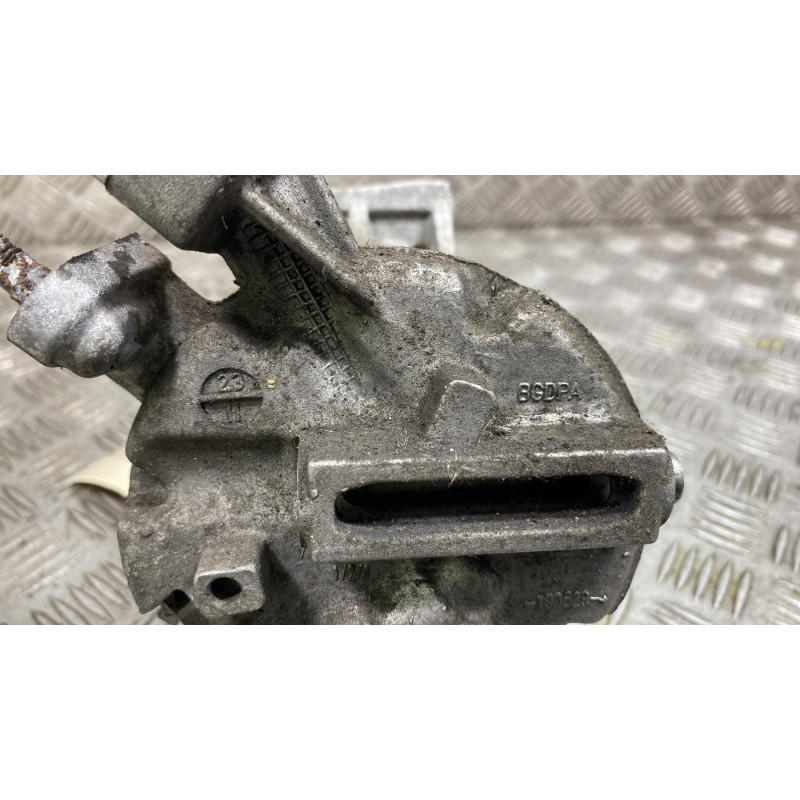 Compresseur clim FORD FOCUS 3 Photo n°3