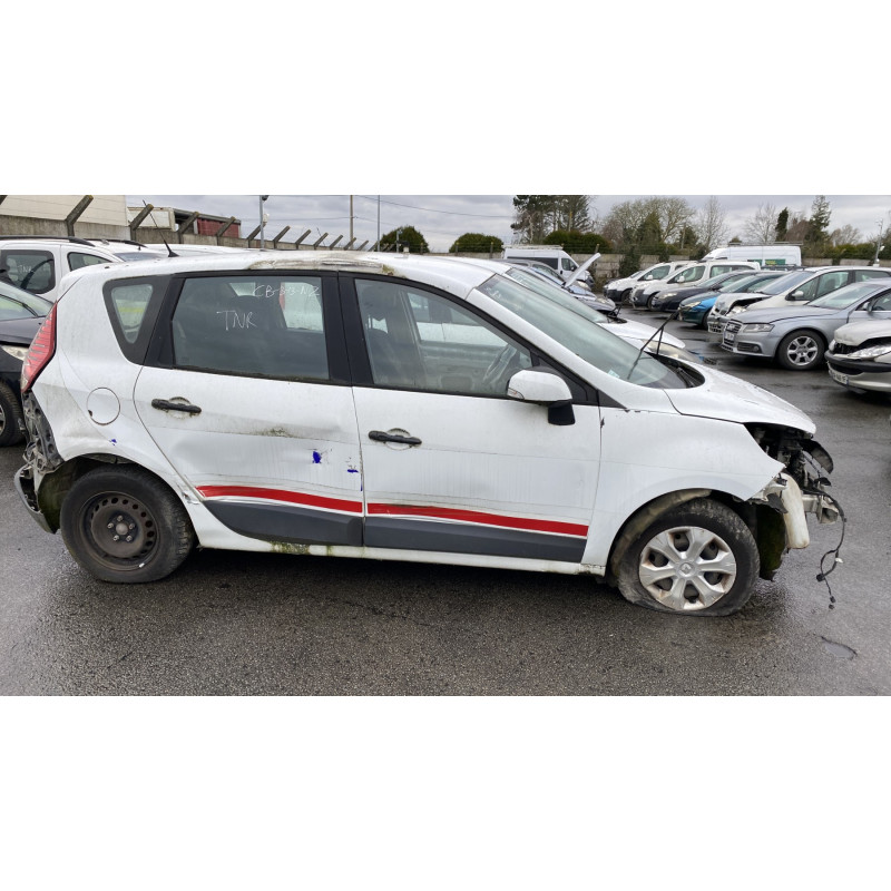 Arret de porte avant gauche RENAULT SCENIC 3 Photo n°11