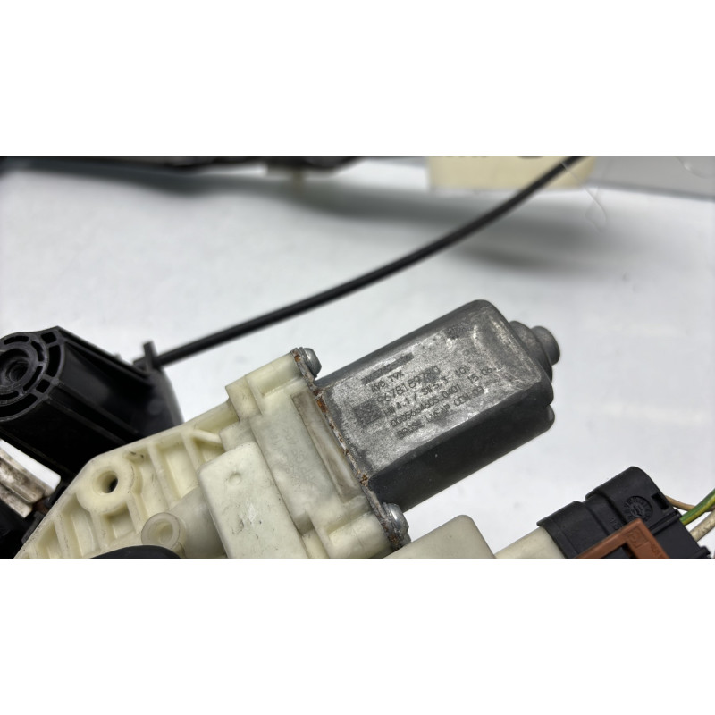 Leve vitre electrique avant droit PEUGEOT 308 2 Photo n°6
