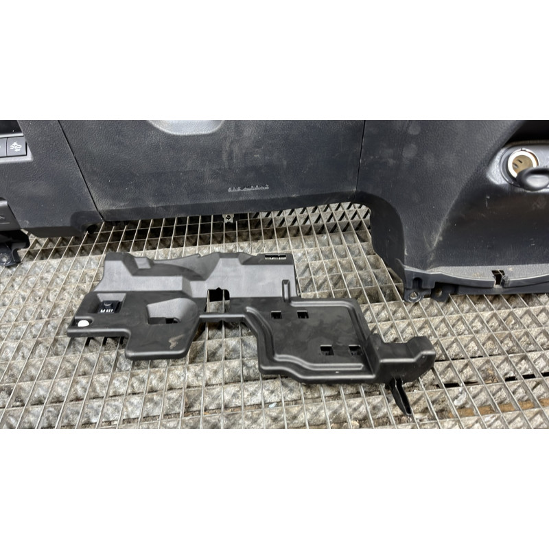 Planche de bord complete TOYOTA YARIS 3 Photo n°2