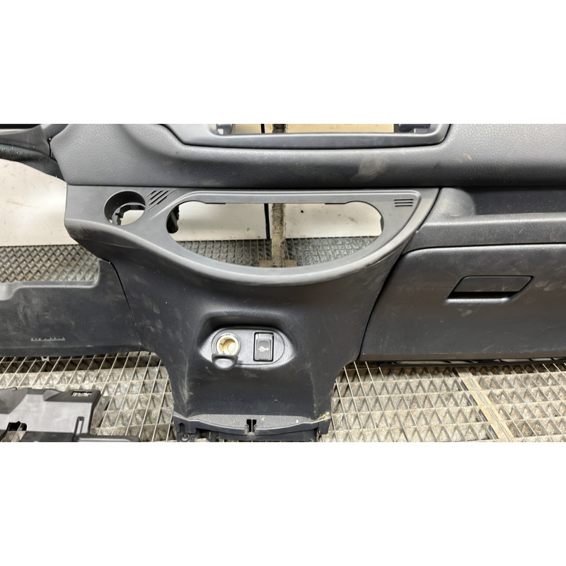 Planche de bord complete TOYOTA YARIS 3 Photo n°6