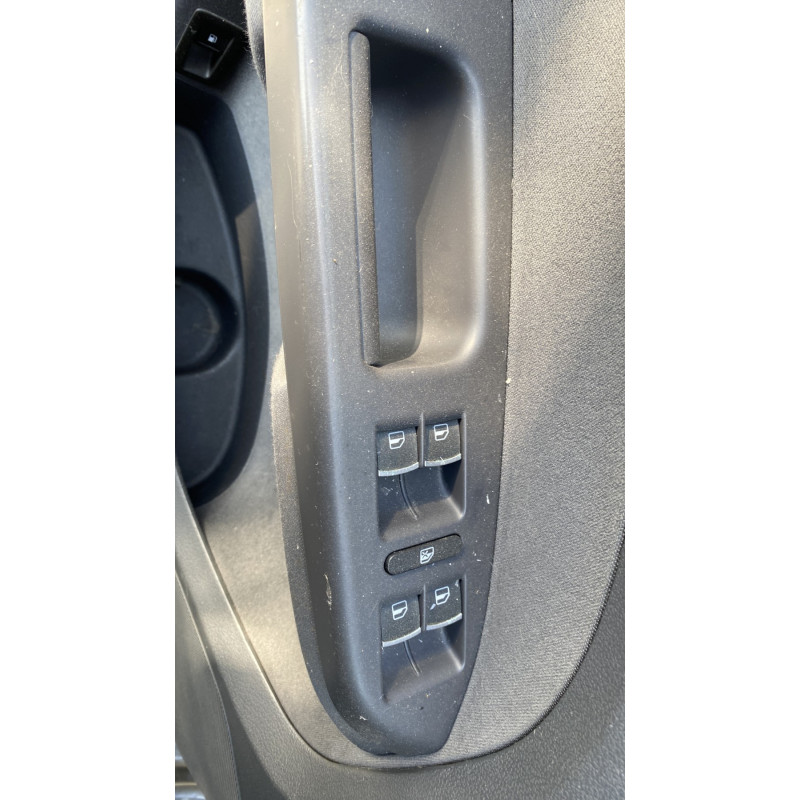Feu arriere secondaire droit (feux) VOLKSWAGEN TOURAN 2 Photo n°18