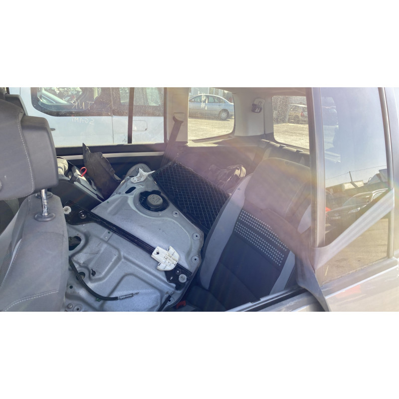 Feu arriere secondaire droit (feux) VOLKSWAGEN TOURAN 2 Photo n°20