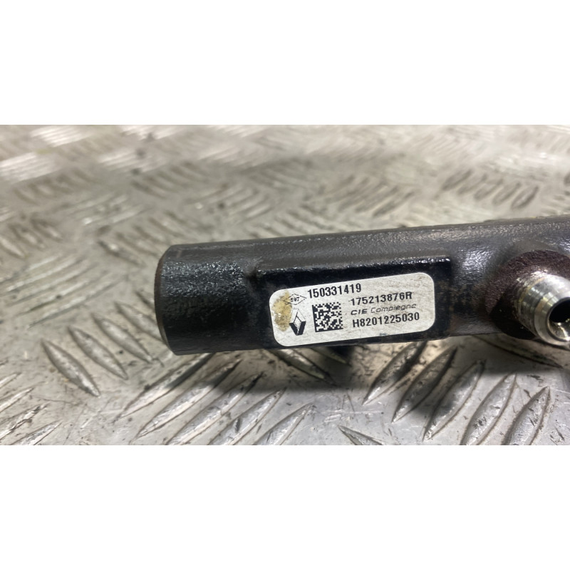 Rampe injection MERCEDES CLASSE A 176 Photo n°2