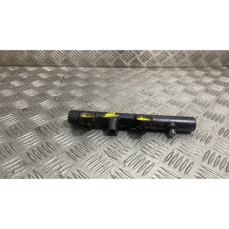 Rampe injection MERCEDES CLASSE A 176 Photo n°4