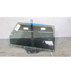 Vitre arriere droit AUDI A4 4 Photo n°1