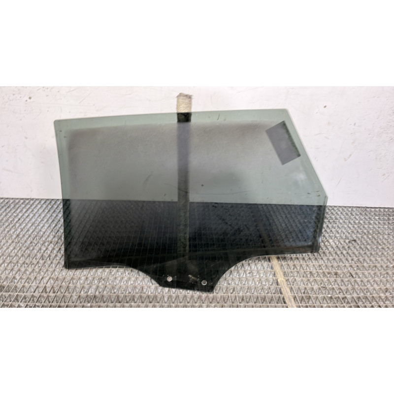 Vitre arriere droit AUDI A4 4 Photo n°4