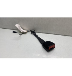 Attache ceinture avant droit AUDI A4 4 Photo n°1