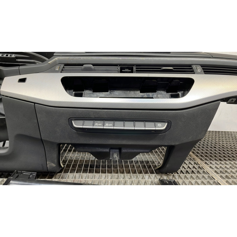 Planche de bord complete AUDI A4 4 Photo n°6