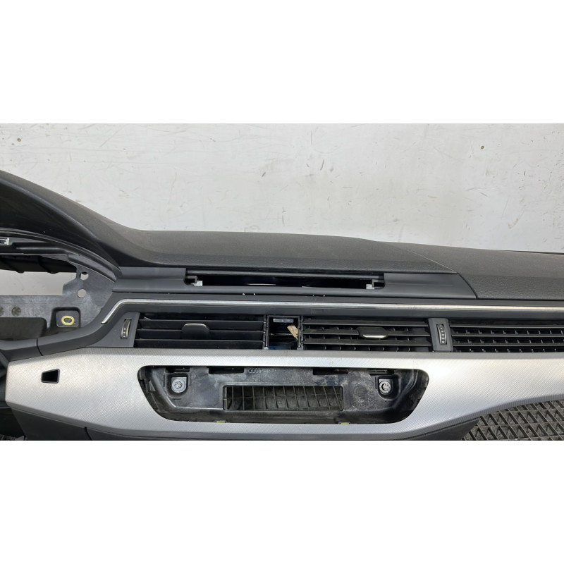Planche de bord complete AUDI A4 4 Photo n°7