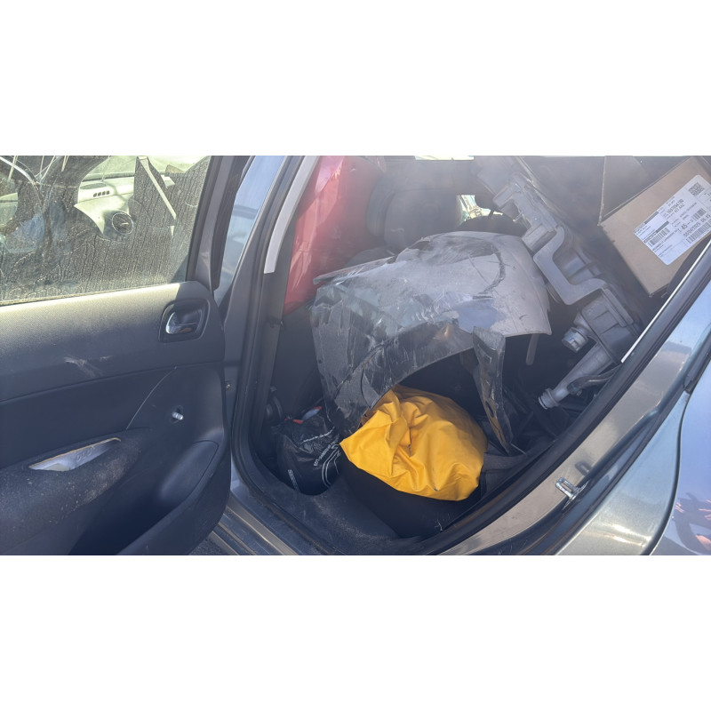 Vitre arriere droit PEUGEOT 308 1 Photo n°14