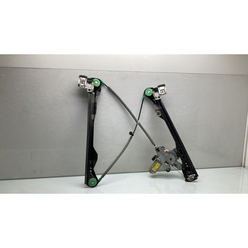 Leve vitre electrique avant droit FORD FOCUS 1 Photo n°1