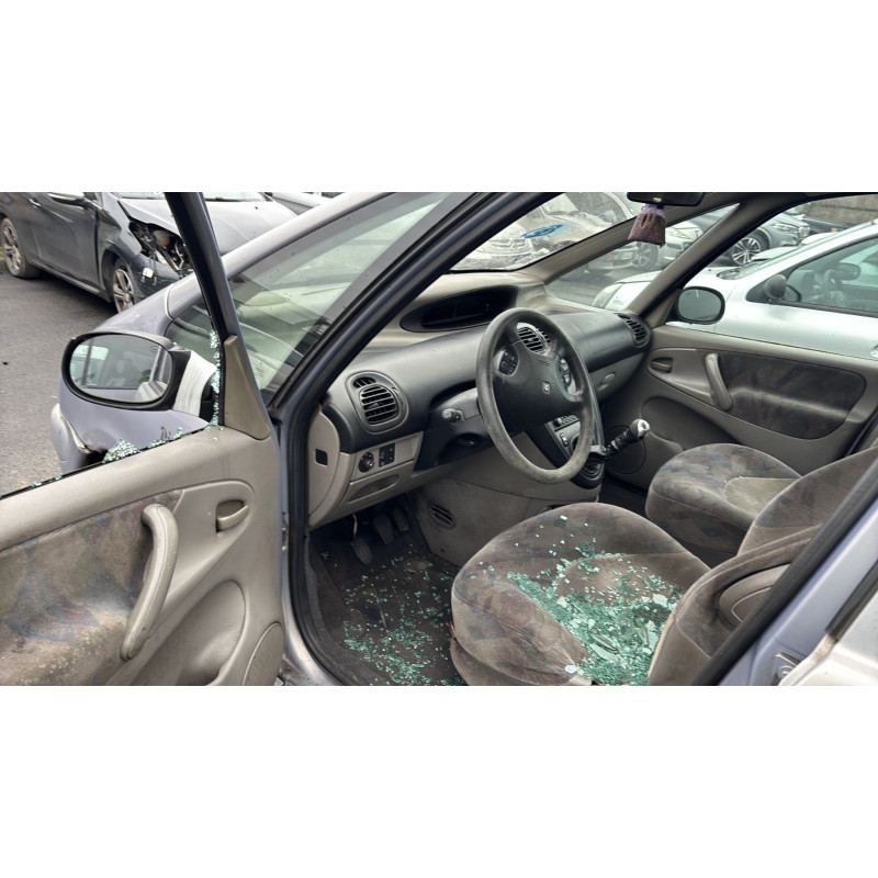 Verin de coffre CITROEN XSARA PICASSO Photo n°14