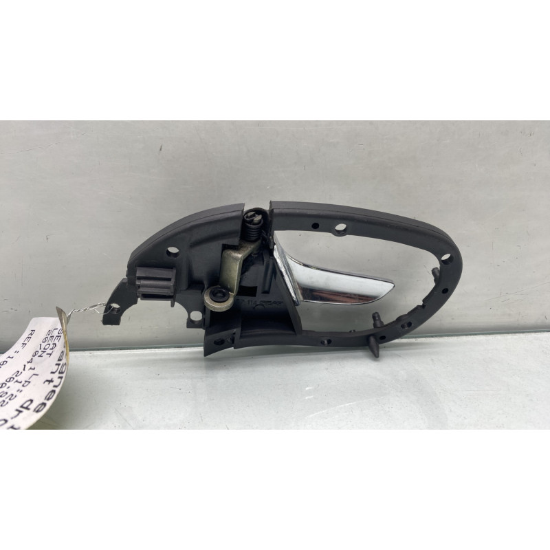 Poignee interieur avant droit SEAT LEON 1 Photo n°3