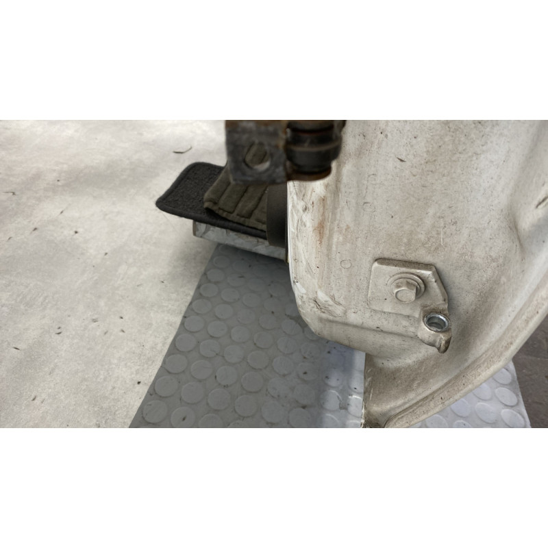 Porte avant gauche OPEL CORSA D Photo n°6