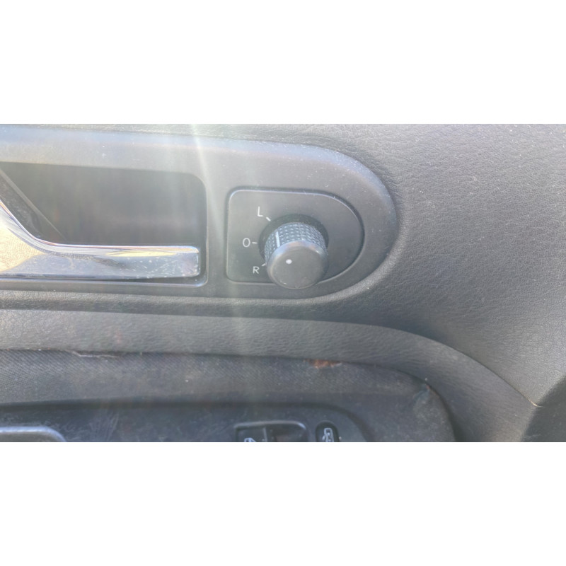 Bouton de warning VOLKSWAGEN GOLF 4 Photo n°14