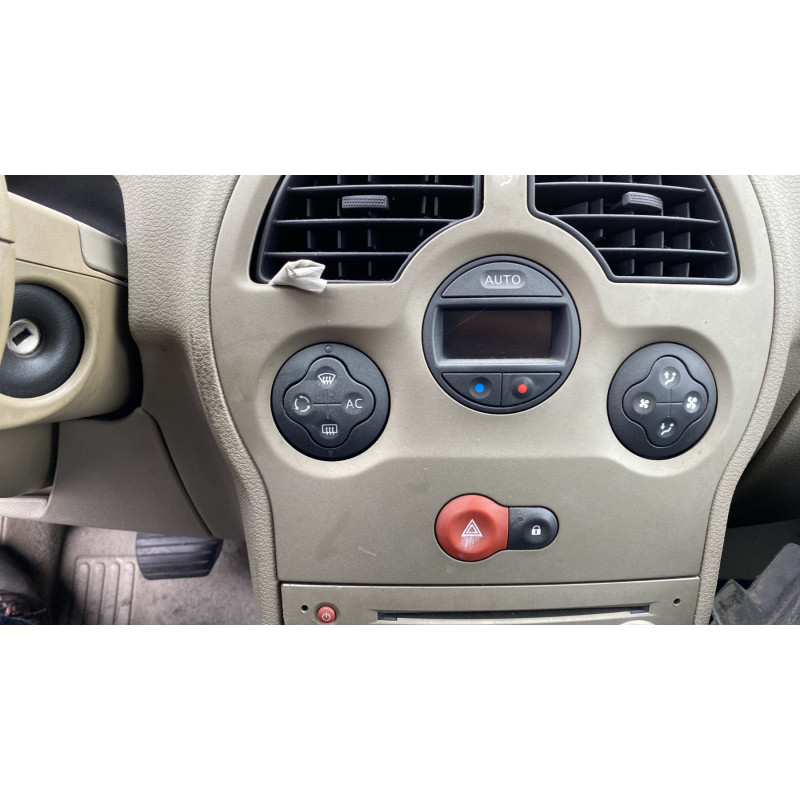 Verin de coffre RENAULT MODUS Photo n°20