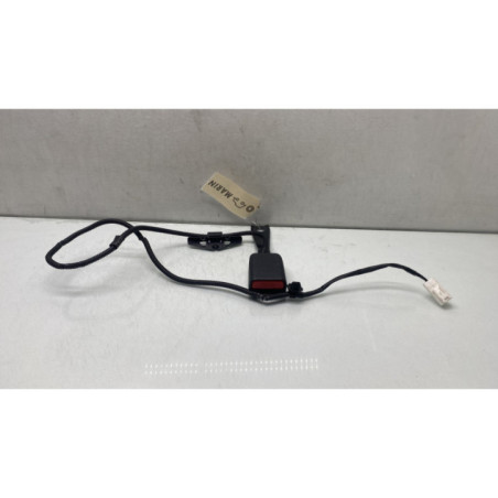 Attache ceinture avant gauche TOYOTA YARIS 3 Photo n°1