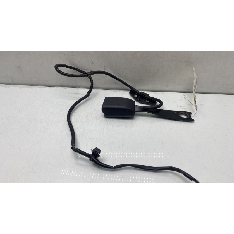 Attache ceinture avant gauche TOYOTA YARIS 3 Photo n°3