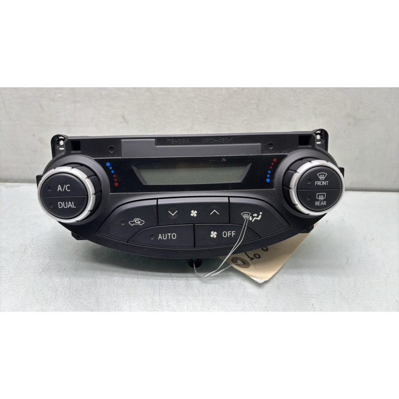 Commande chauffage TOYOTA YARIS 3 Photo n°1