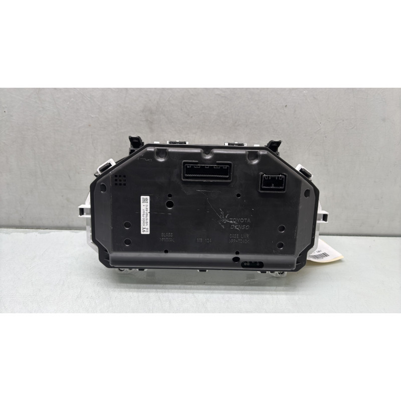 Compteur TOYOTA YARIS 3 Photo n°2