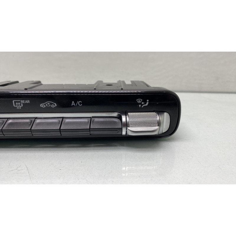 Bouton de warning MERCEDES CLASSE B 247 Photo n°4