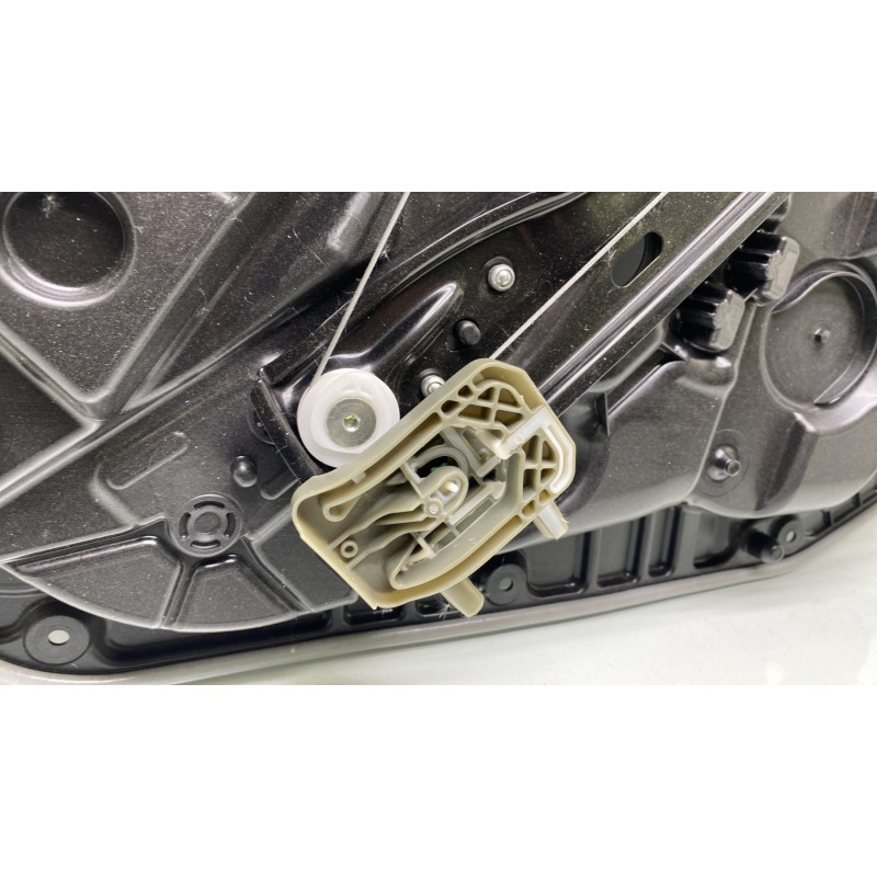 Leve vitre electrique arriere droit MERCEDES CLASSE B 247 Photo n°5