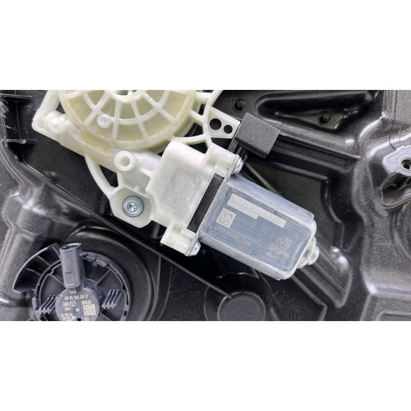 Leve vitre electrique avant droit MERCEDES CLASSE B 247 Photo n°5