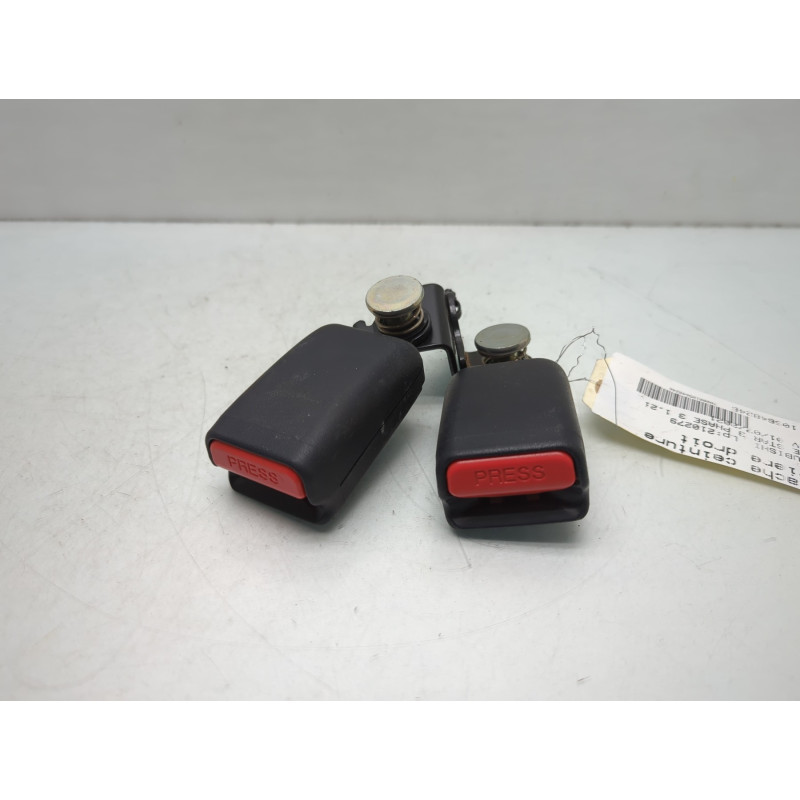 Attache ceinture arriere droit MITSUBISHI SPACE STAR 3 Photo n°1