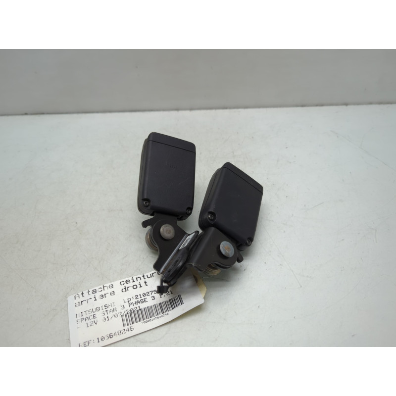 Attache ceinture arriere droit MITSUBISHI SPACE STAR 3 Photo n°3